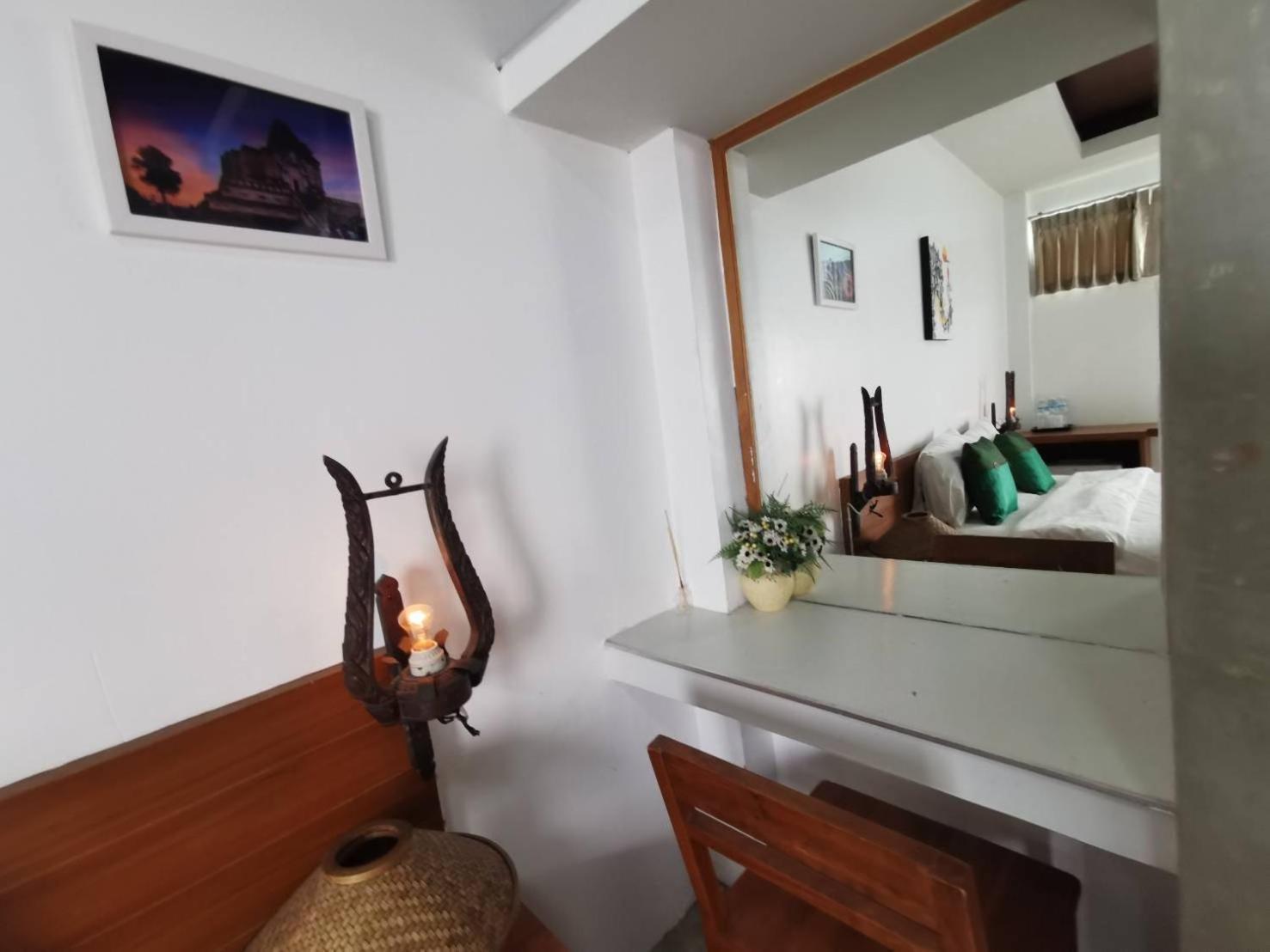 ホテル ルナー チェンマイ チエンマイ 部屋 写真